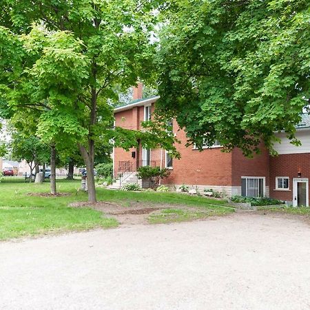 Entire 2 Bedroom Apartment Uptown Waterloo - E1 Luaran gambar