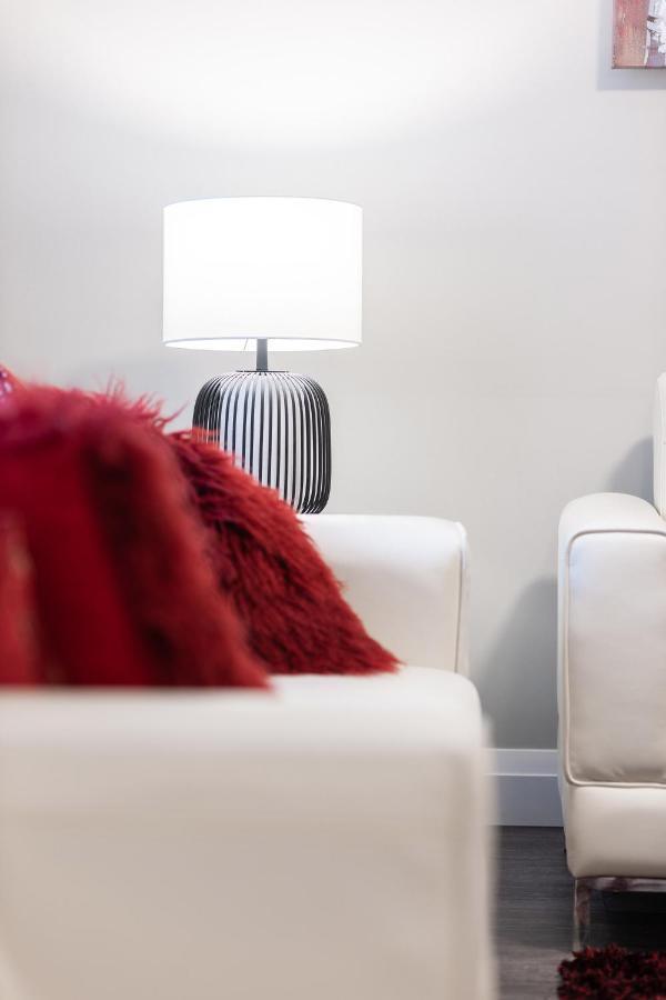 Entire 2 Bedroom Apartment Uptown Waterloo - E1 Luaran gambar